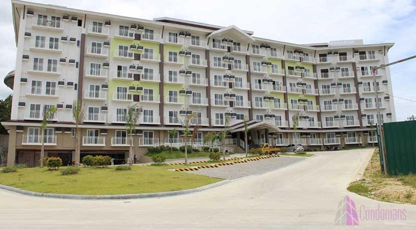 Apartment Closest With Balcony From Cebu Airport *